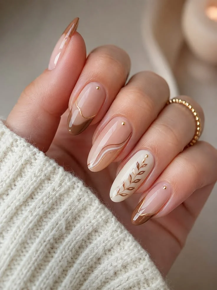 Mẫu nail nhọn đơn giản