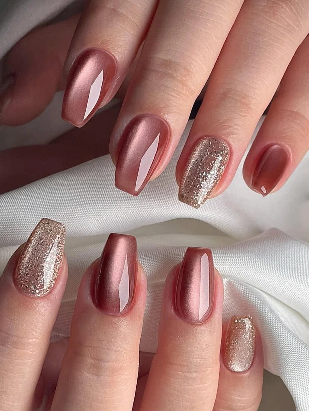 mẫu nail mắt mèo đơn giản