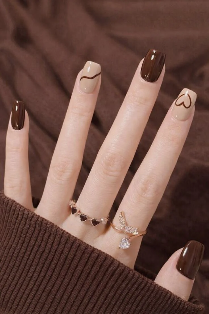 mẫu nail tay đơn giản