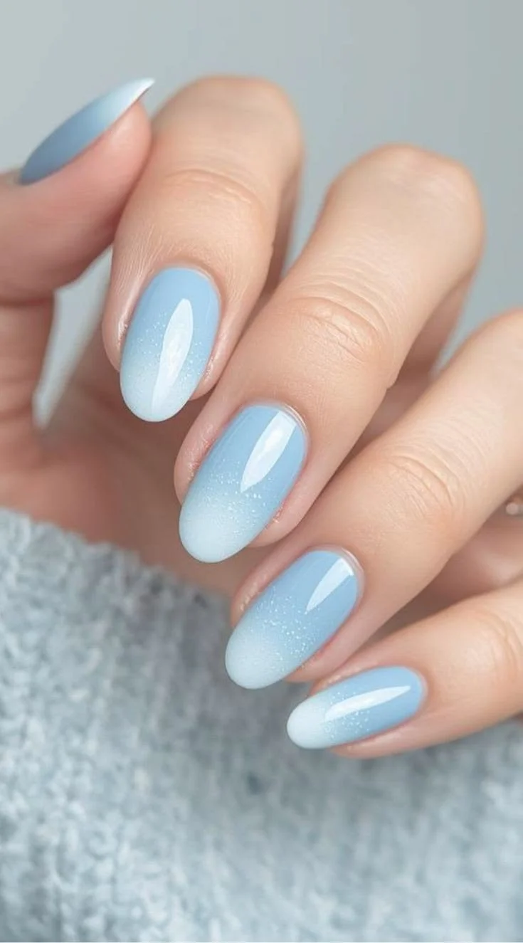 Mẫu nail ombre đơn giản