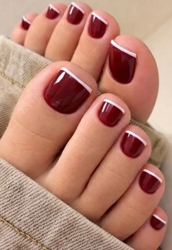 mẫu nail chân màu đỏ đơn giản