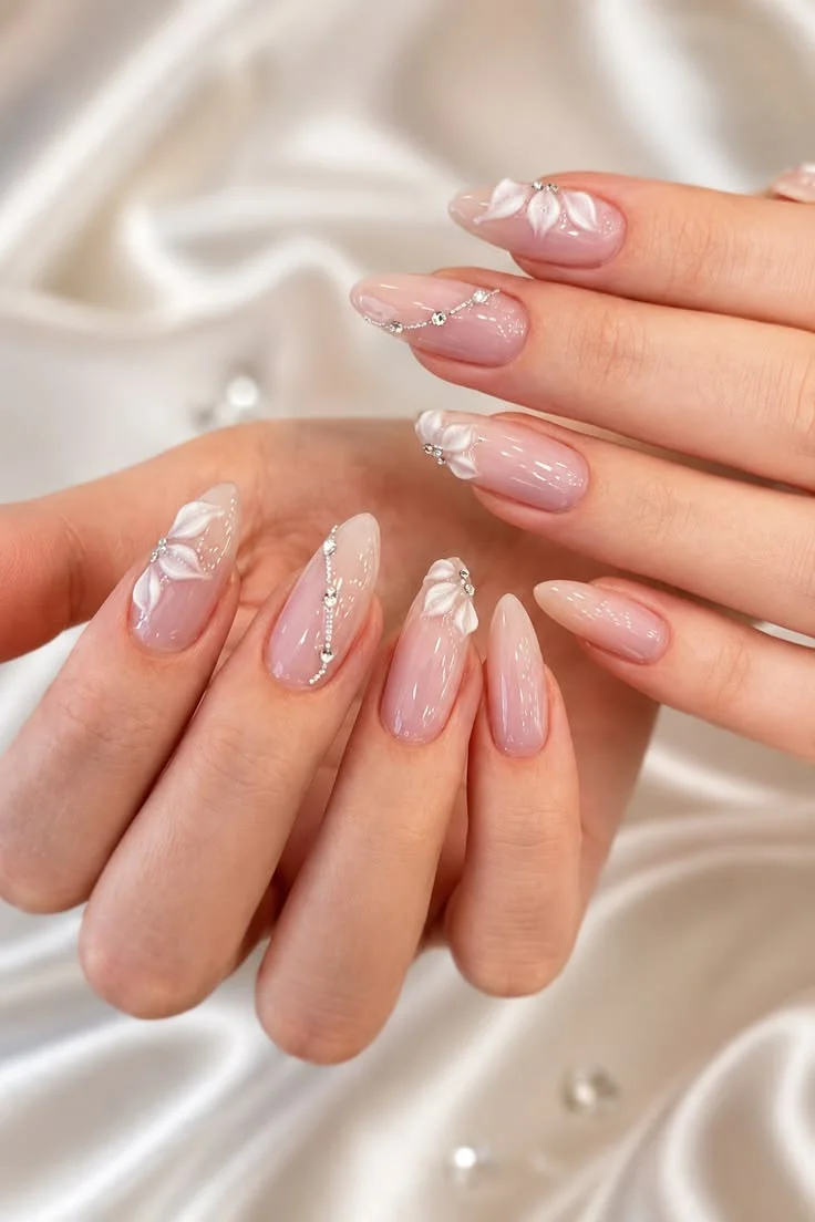 mẫu nail đơn giản sang trọng