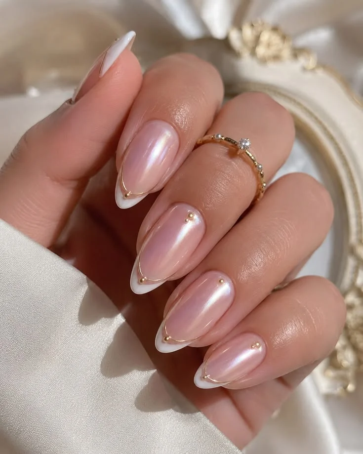 mẫu nail đơn giản sang trọng