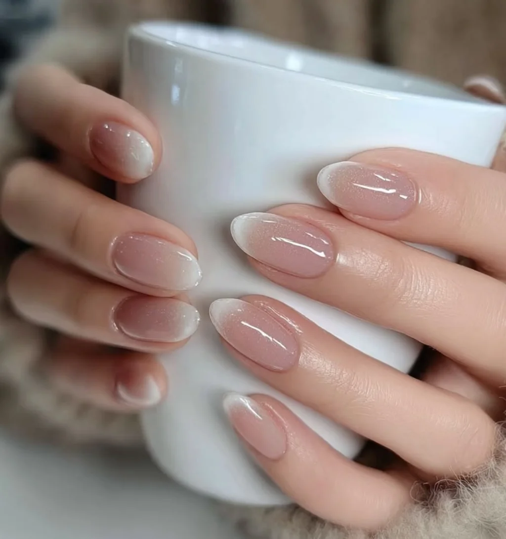 mẫu nail nhẹ nhàng đi học