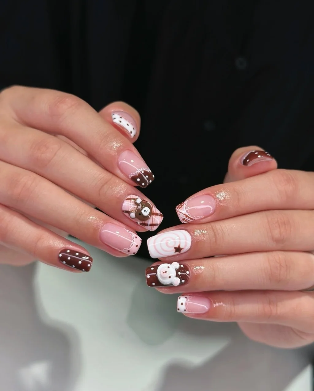Những mẫu nail đẹp đơn giản