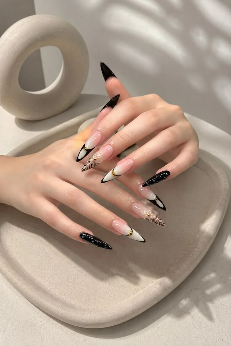 Mẫu nail nhọn đơn giản